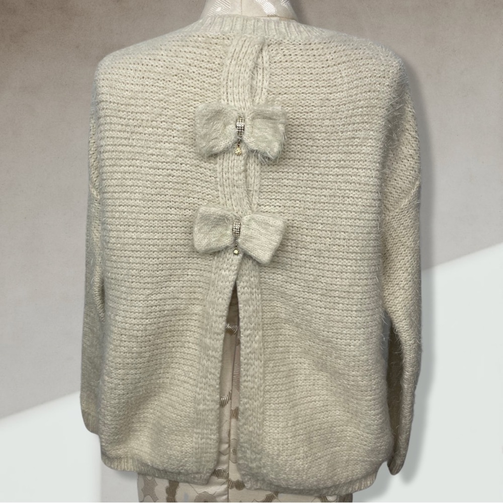 Fluffy Cream Open Back Sweater With Two Bows with Crystals Size M